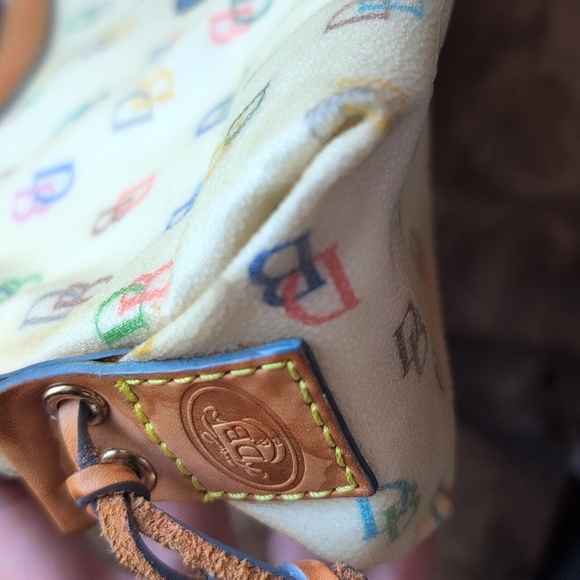 Dooney & Bourke - VINTAGE & RARE 'IT GIRL' Monogram Rainbow Bag w/ leather patch - Picture 7 of 17